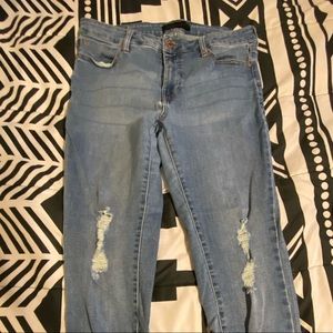 Light wash ripped skinny jeans